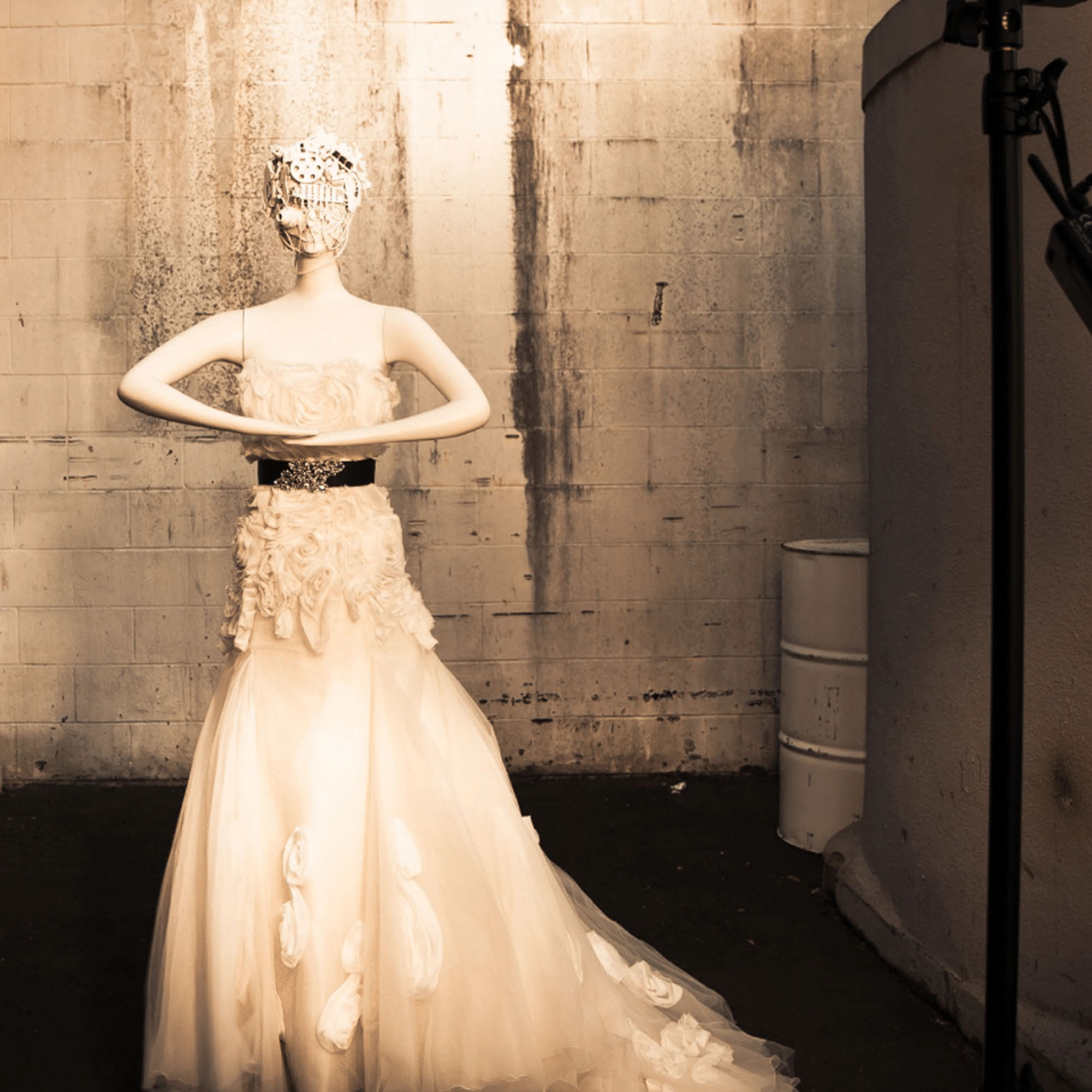 Bride & Groom Mannequin Photoshoot 
